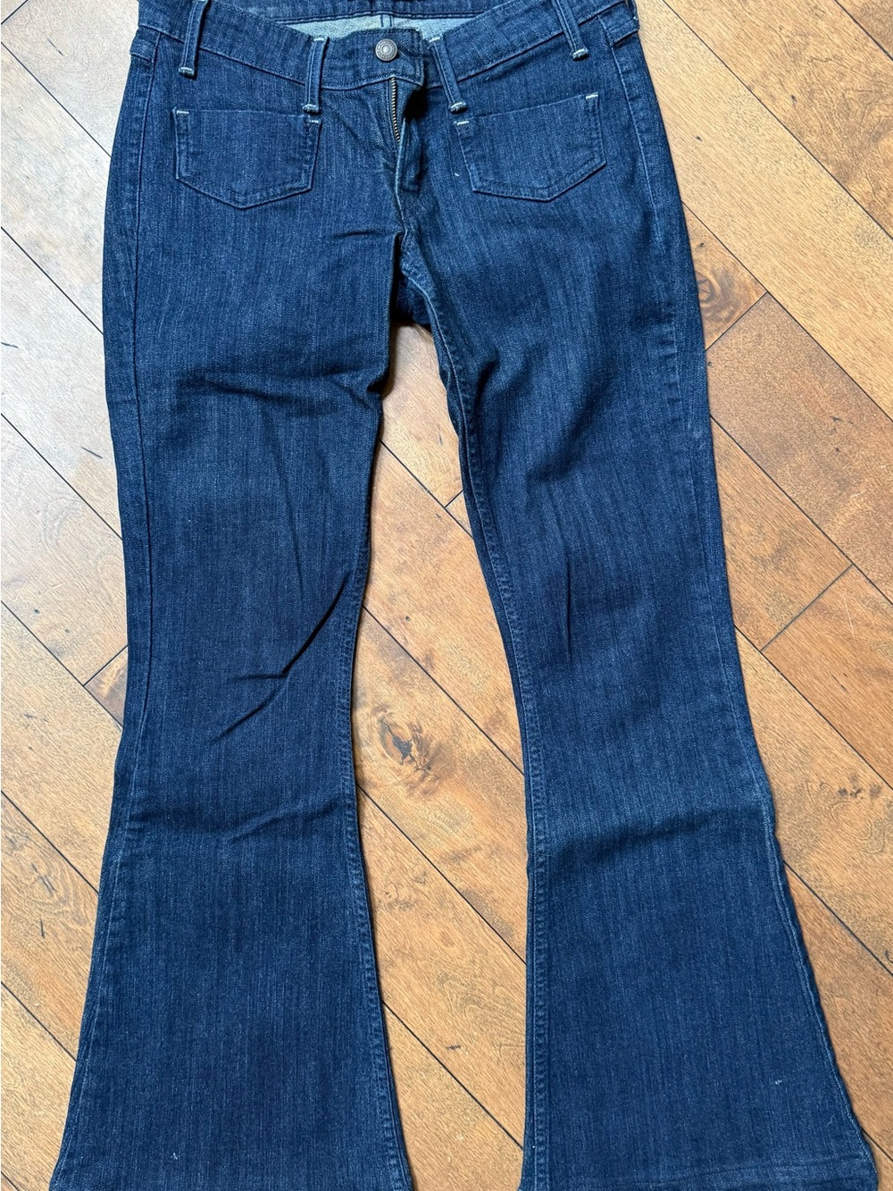 Levi's Dark Blue Flare Jeans Size 9M - Classic Indigo